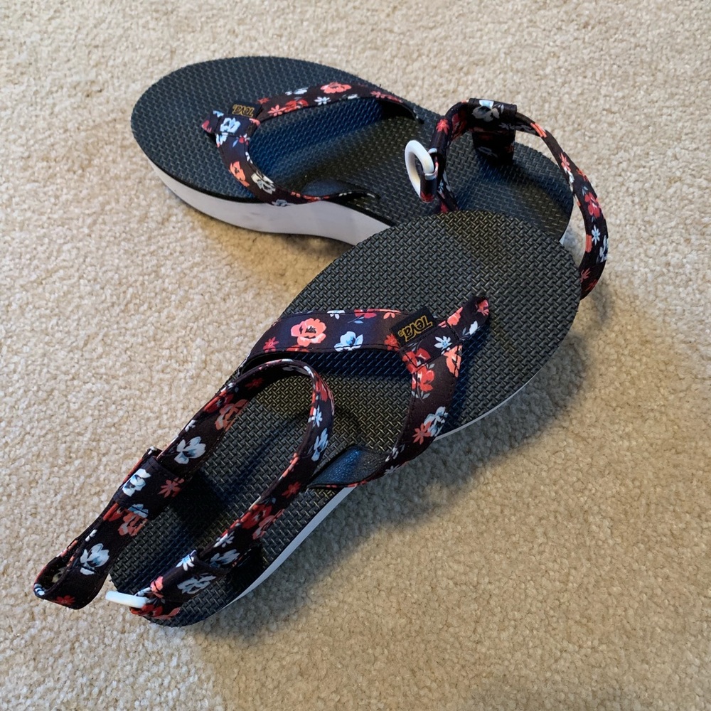 Shoe
